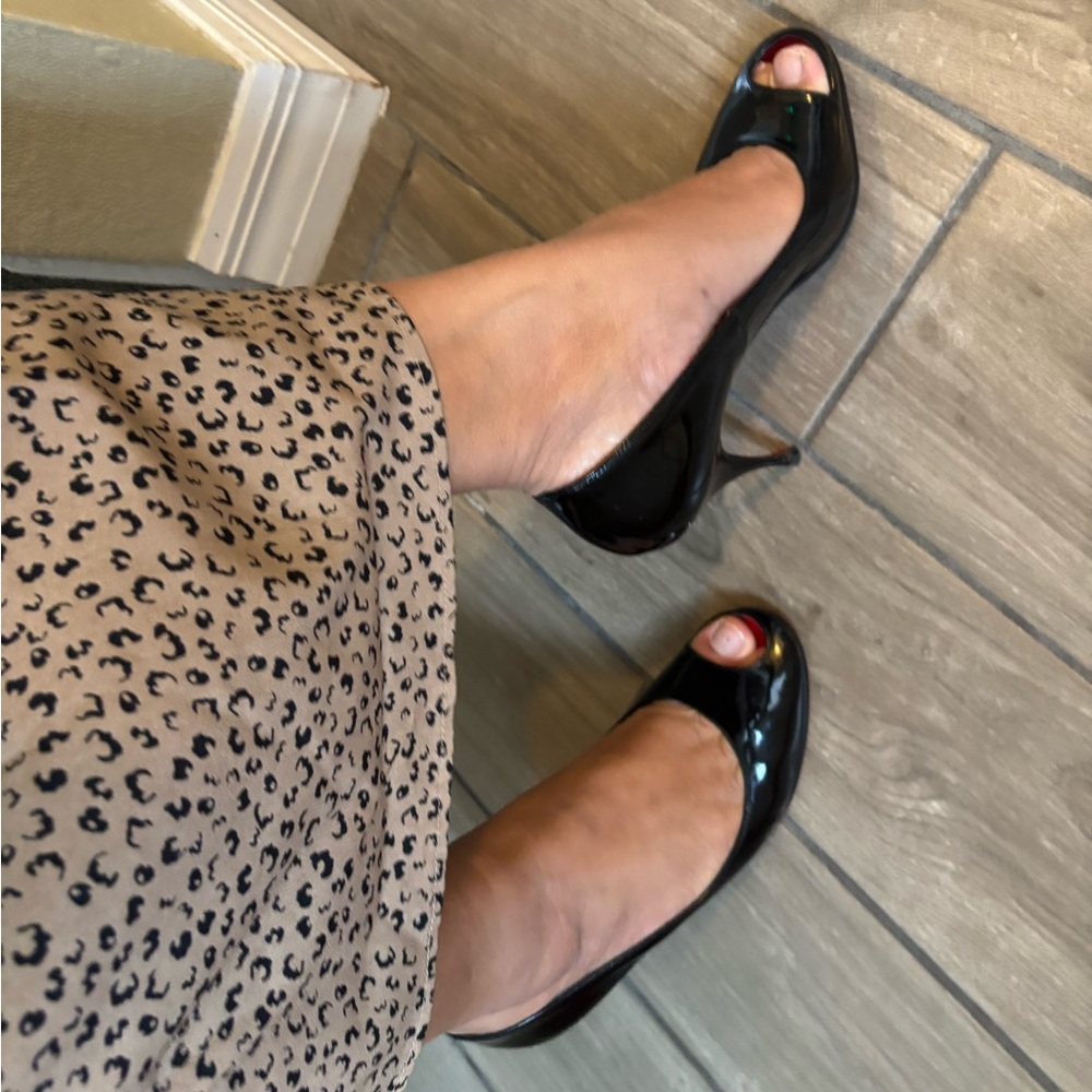 HURRY! Memorial SALE! Christian Louboutin Peep Toe Patent Leather Heel - Picture 8 of 14